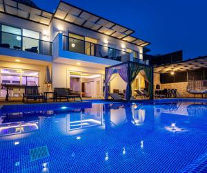 Villa Regal Kalkan'da Deniz Manzaralı Kiralık Villa