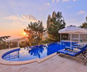 Villa Swiss Kalkan'da Deniz Manzaralı Kiralık Villa
