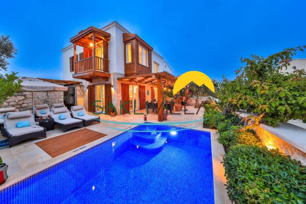 Villa Kalu Deniz Manzaralı Kiralık Villa