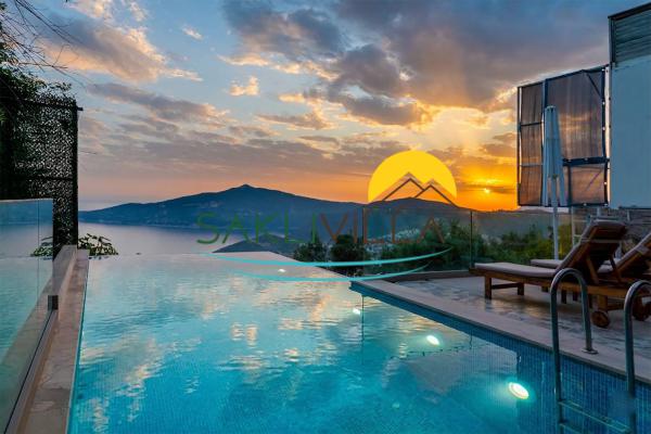 Villa Livya Kalkan Kördere'de Deniz Manzaralı, Jakuzili Kiralık Lüks Villa